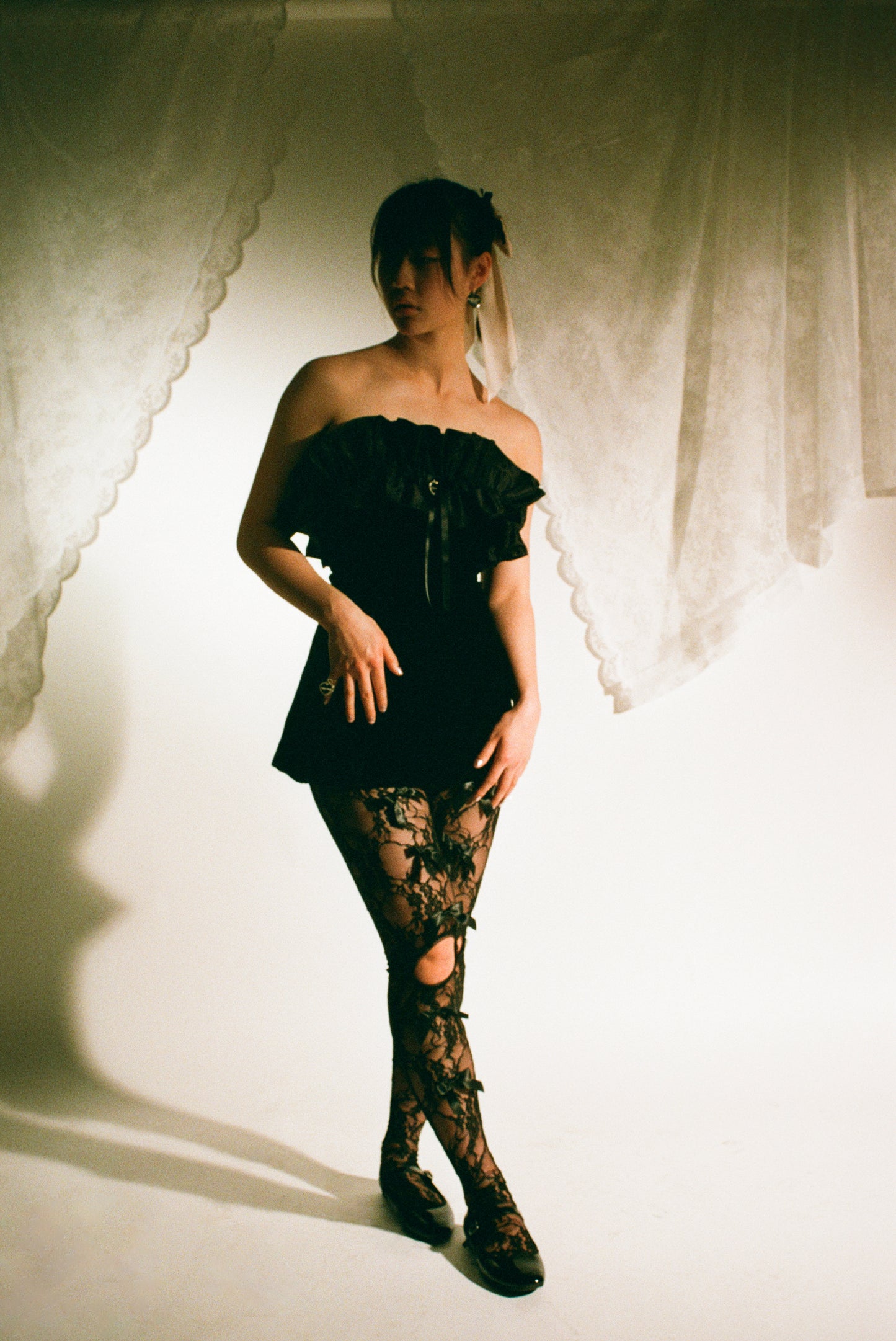 prayer tights in black